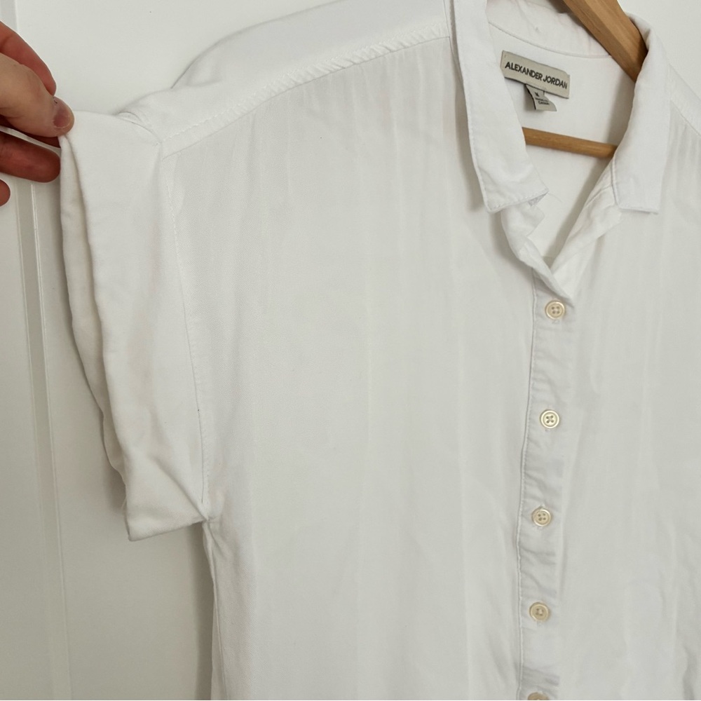 White Boxy Button Down Shirt with Notched Collar small - Picture 4 of 8